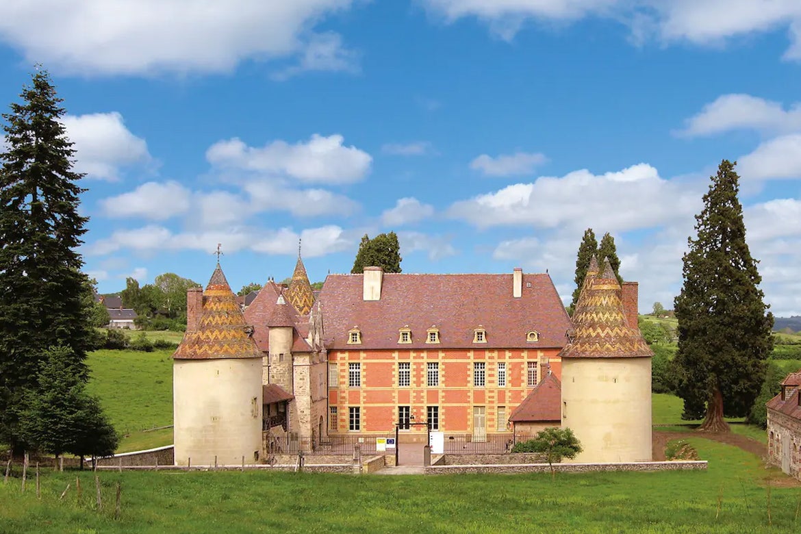 Airbnb castle in burgundy, france