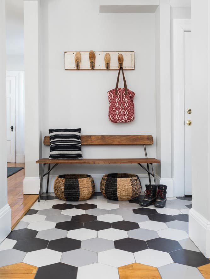 How to Fake a Mudroom If You Don’t Have One