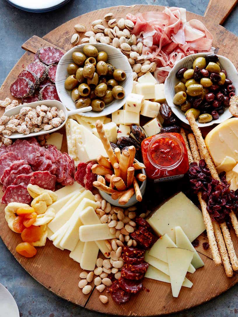 How to Make a Proper (and Pinterest-Perfect) Charcuterie Board