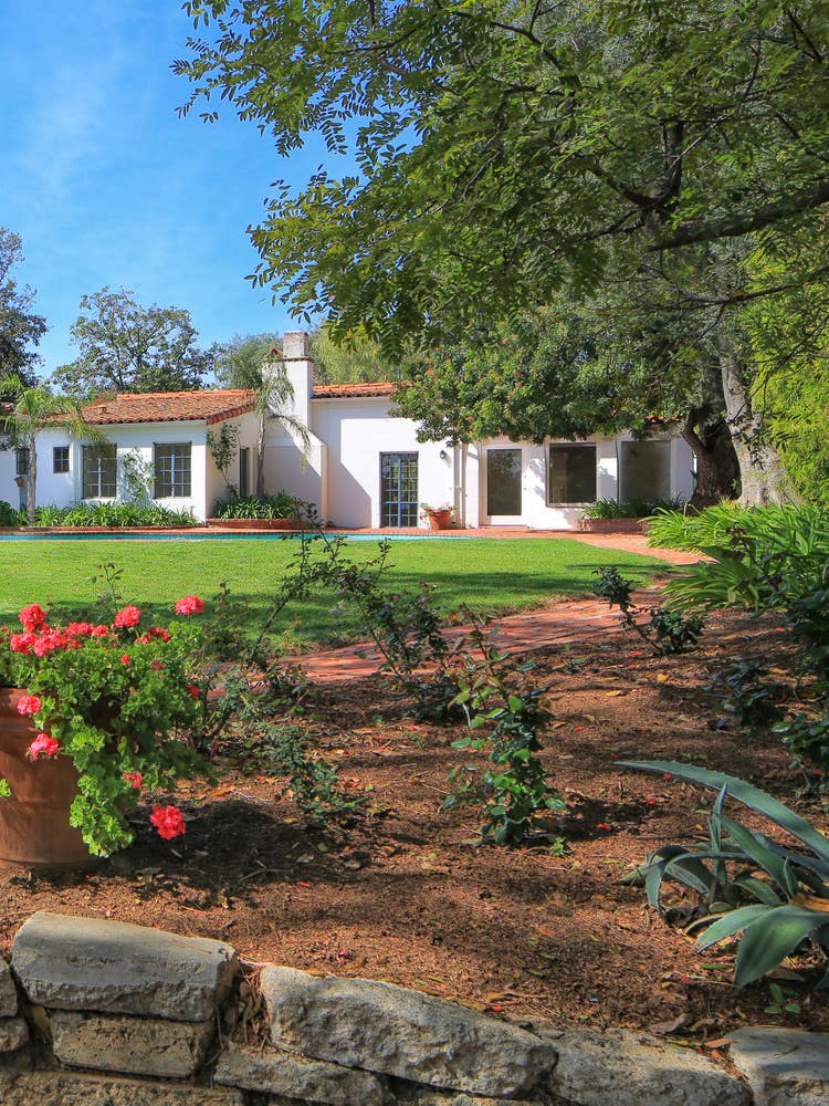Marilyn Monroe’s Spanish-Style Home Just Sold For $7.25 Millio