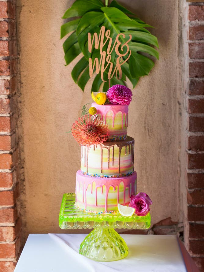 Drip Cakes Are Leading the Wedding Cake Trends, Here’s Why