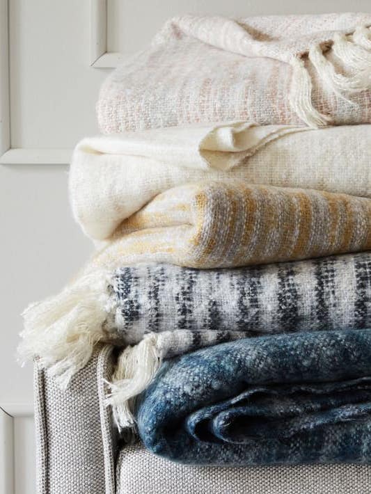 Your Guide to the Best Blankets of the Season