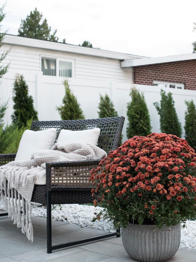 The Right Way to Transition Your Outdoor Space From Summer to Fall