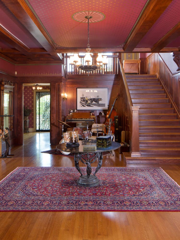 David Arquette Just Held the Most Eclectic Estate Sale