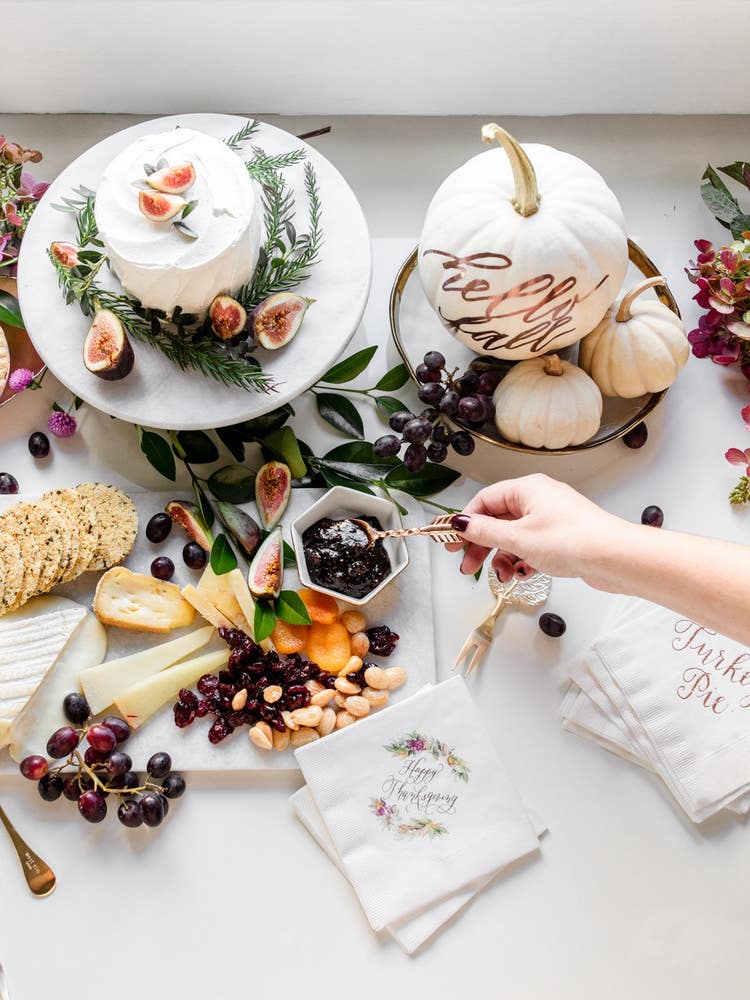 It’s Easy to Personalize Your Holiday Gatherings With Handwritten Touches