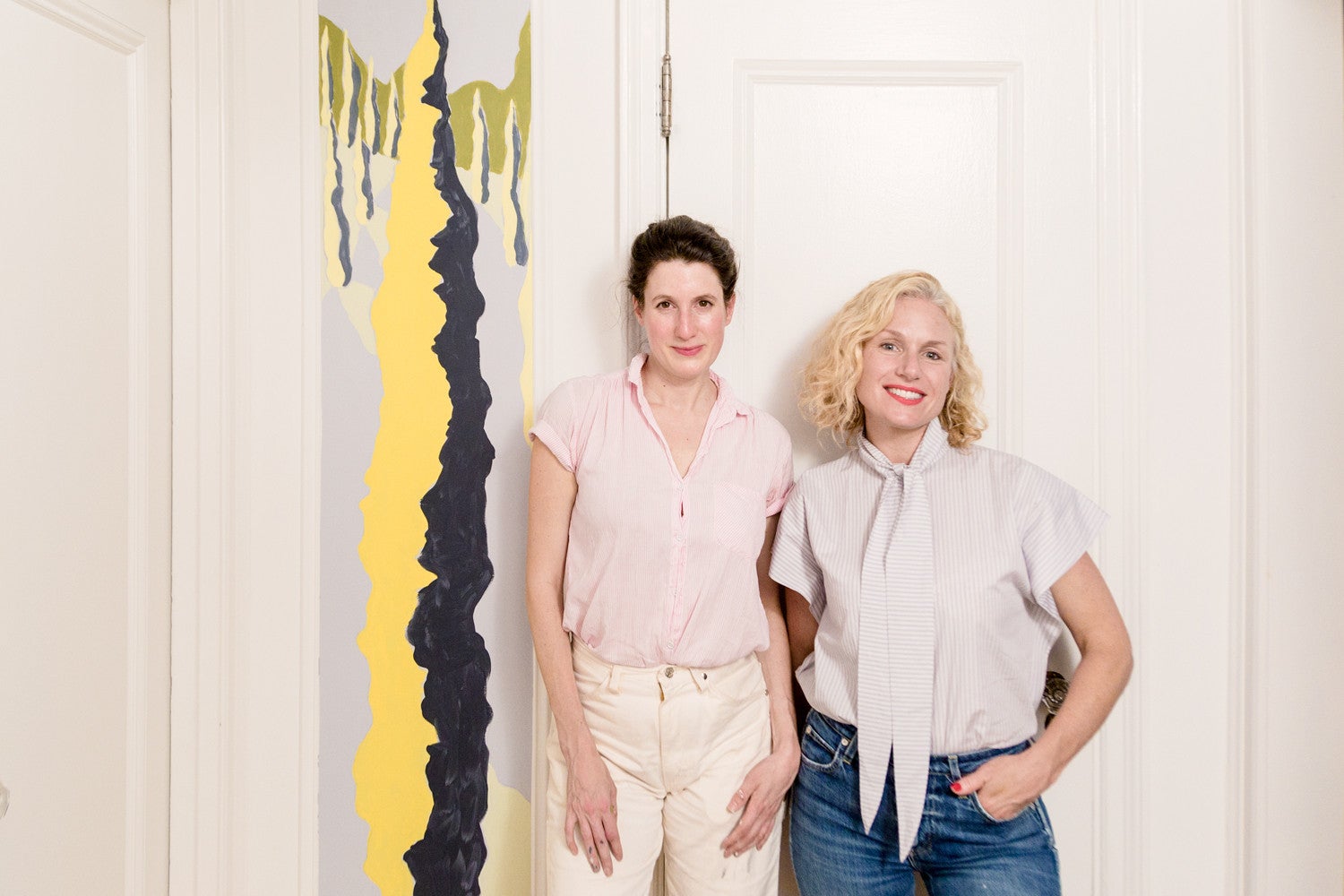 A Playful, Personalized Mural Charms an Upper East Side Entryway