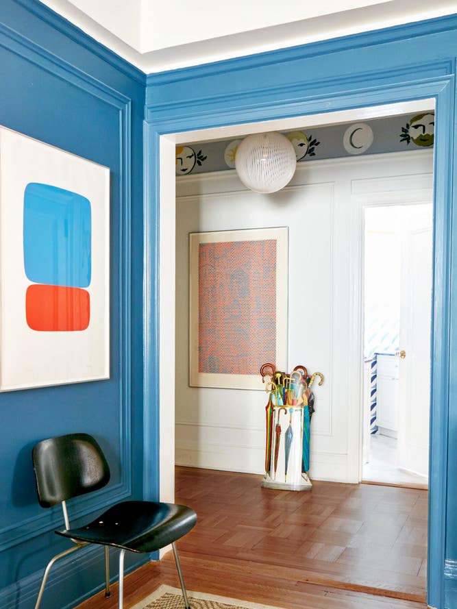 A Playful, Personalized Mural Charms an Upper East Side Entryway