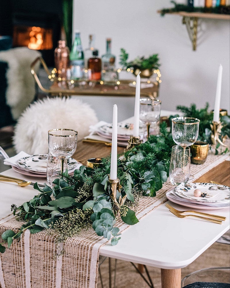 3 Cozy Holiday Homescapes You Need To Get In On
