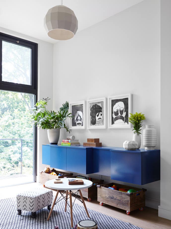 Pops of Blue Make This Bright Brooklyn Townhouse Stand Out