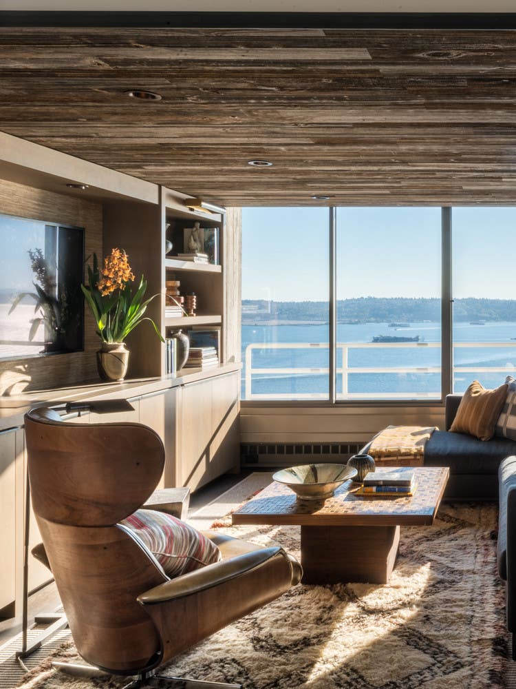 Tour a Seattle Bachelor Pad Where the View Steals the Show