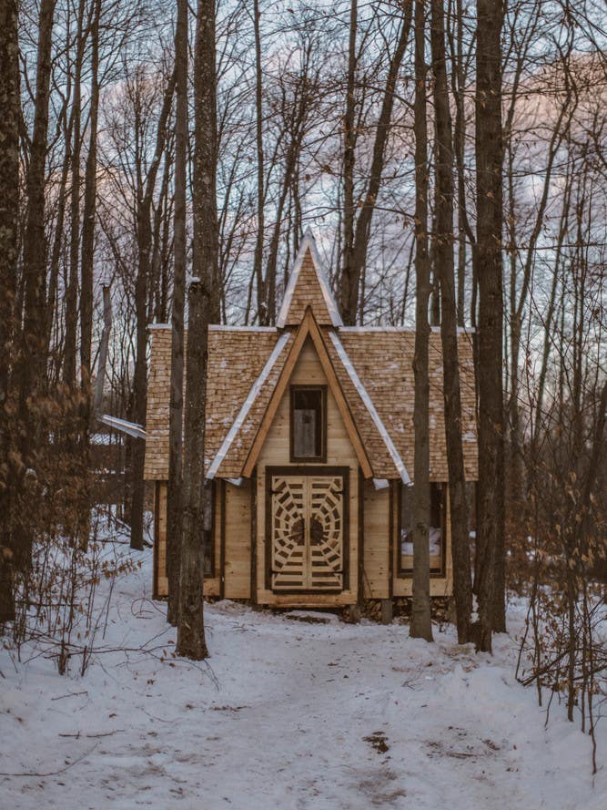 This Dreamy, Tiny Catskills Cabin Will Seriously Melt Your Heart