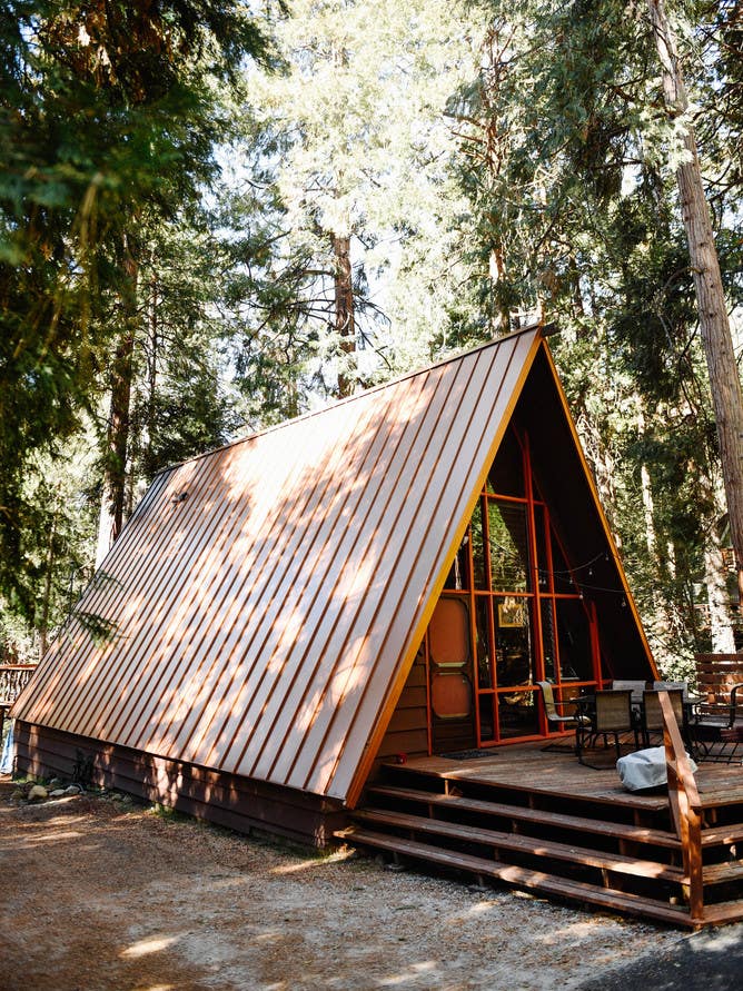 3 Cute Cabins That’ll Convince You to Try Being Outdoorsy