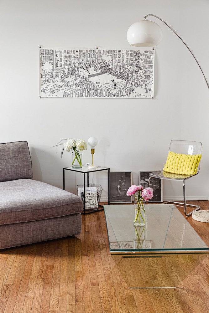 whitewashed minimalist sleek apartment decor