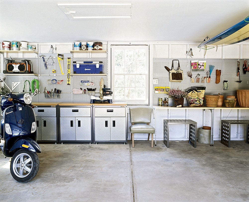 silver-white-garage