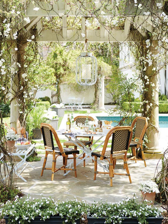 how to decorate your outdoor space