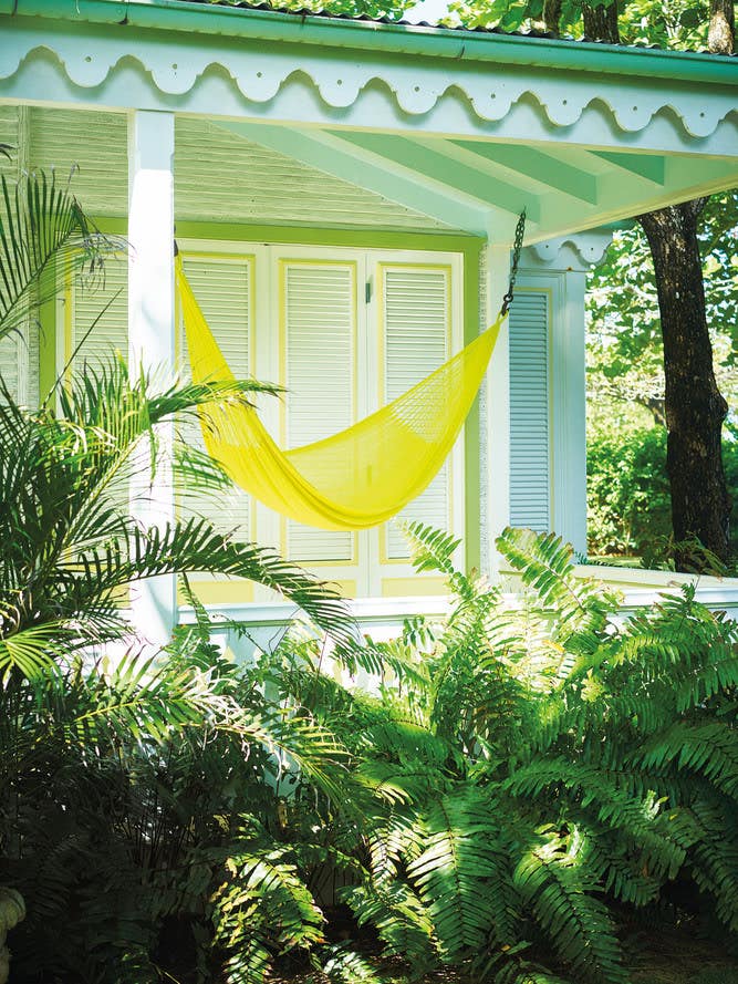 Yellow hammock Exterior