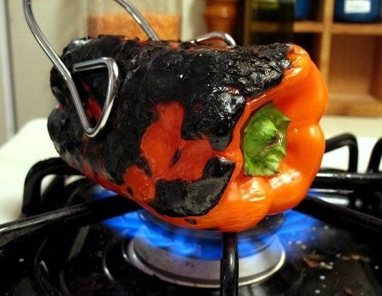 pepper-roasting-on-stove