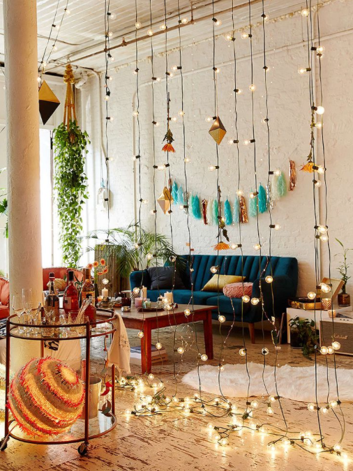 How to decorate with string lights: room divider