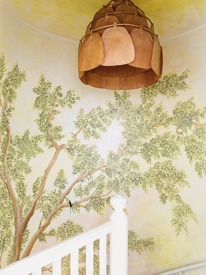 Is Wallpaper Over? This Alternative Makes a Convincing Case