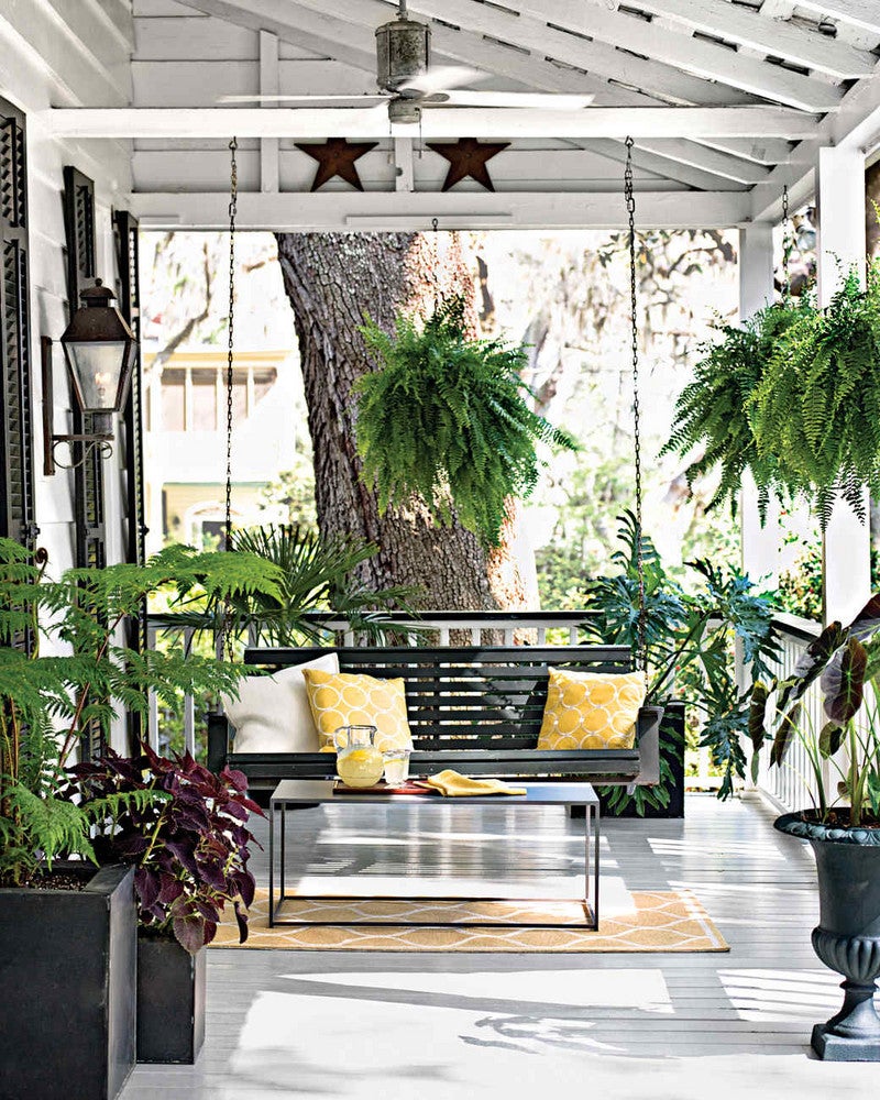 The Floral-Filled Porch Gardens We’re Pinning Right Now