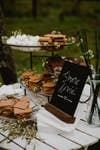 Outdoor Decorating Ideas For Summer - DIY S'mores Bar