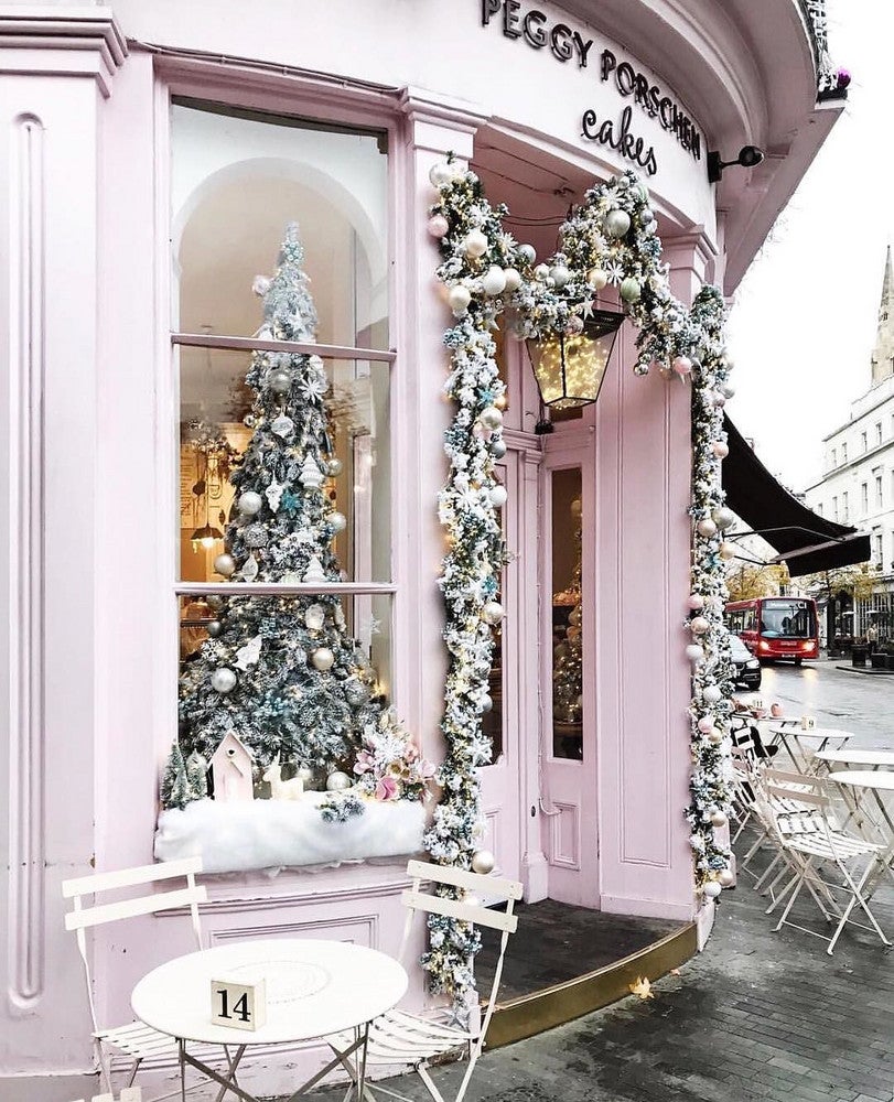 How to Decorate Your Door for the Holidays, According to Instagram