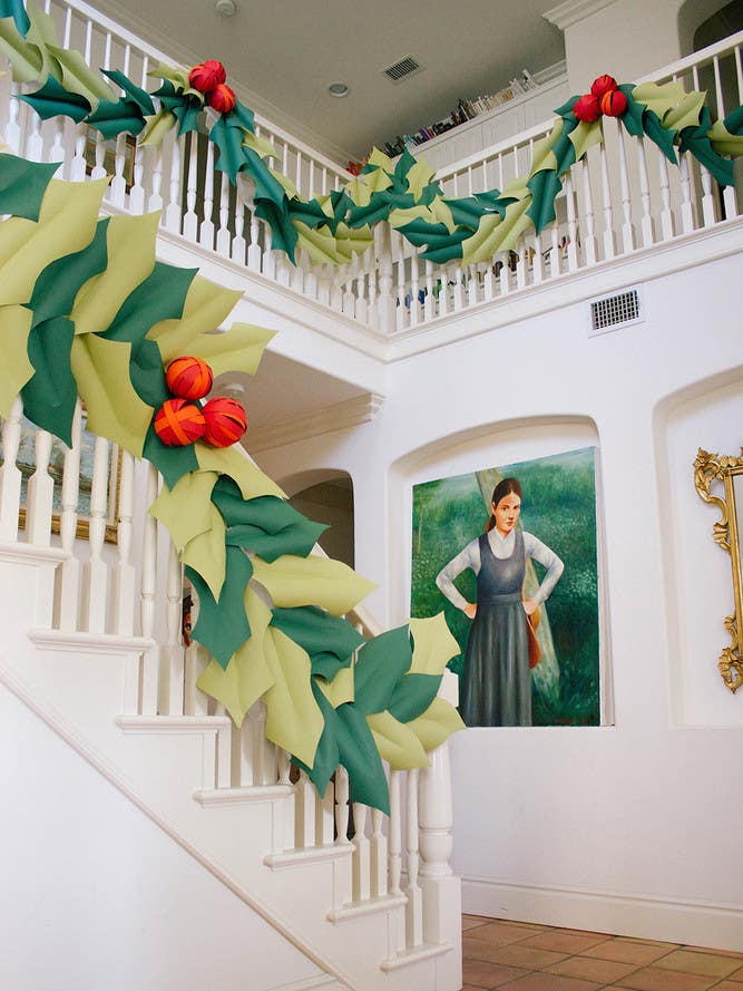 8 Ways to DIY a Festive (Paper!) Holiday Garland
