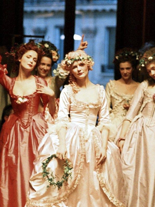 how to throw a marie antoinette themed party
