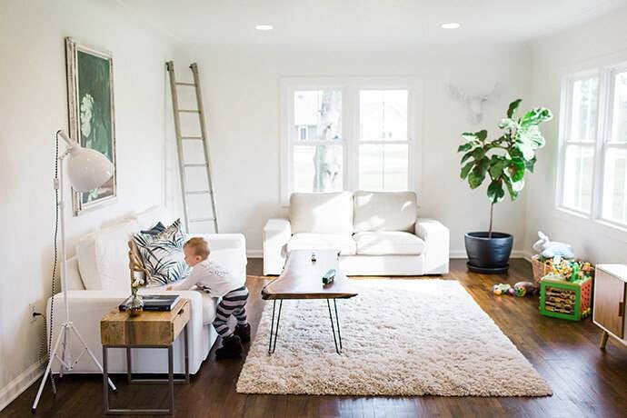 Best Modern Lake Houses White Living Room