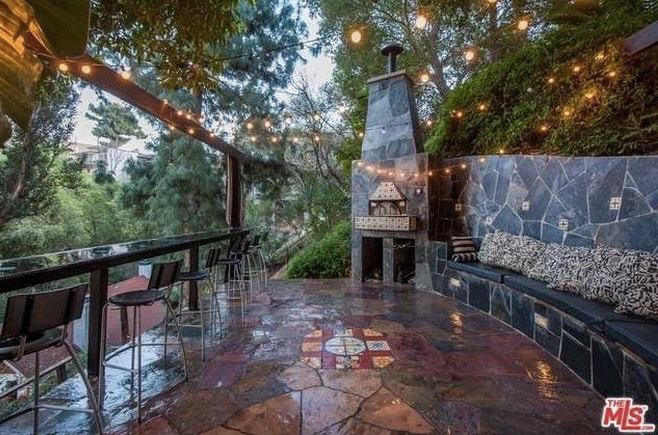 the chainsmokers homes patio