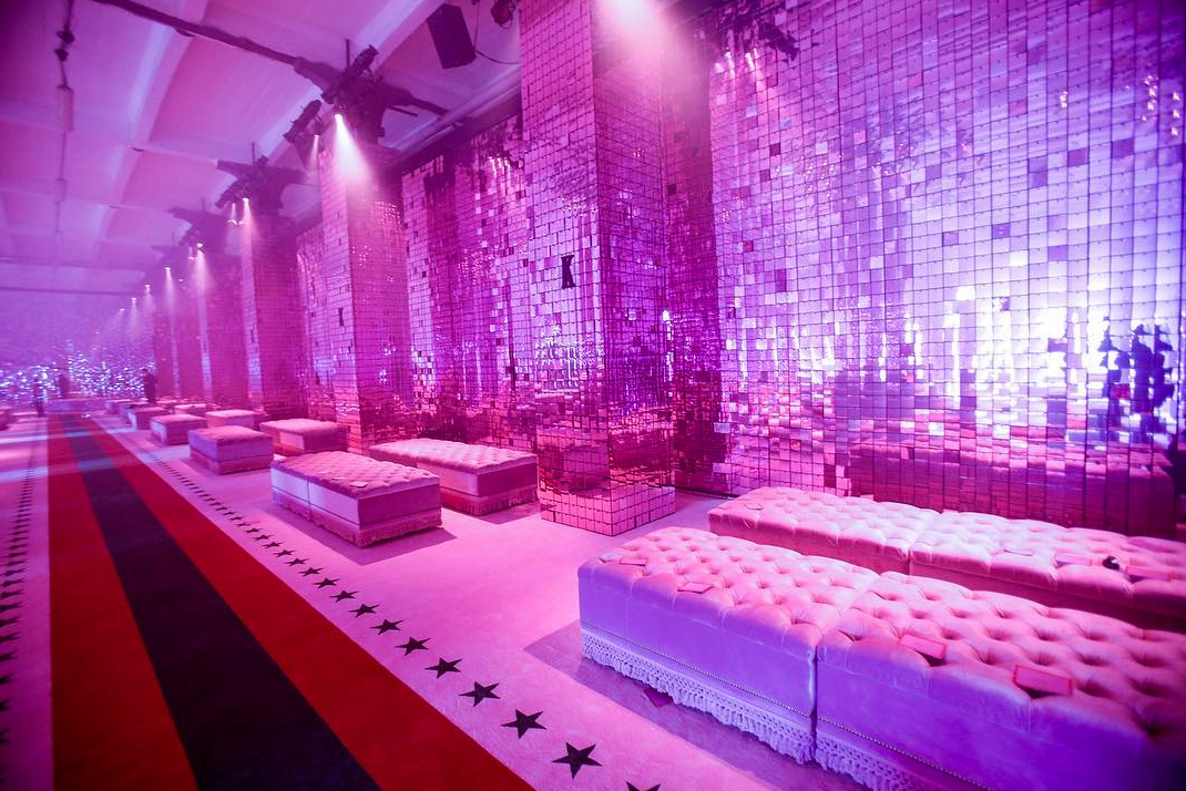 Best Milan Fashion Week Set Design Gucci Pink Furniture Lights Mirror Tile