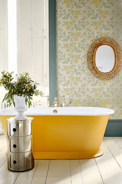 paint trim colors bathroom with yellow bathtub
