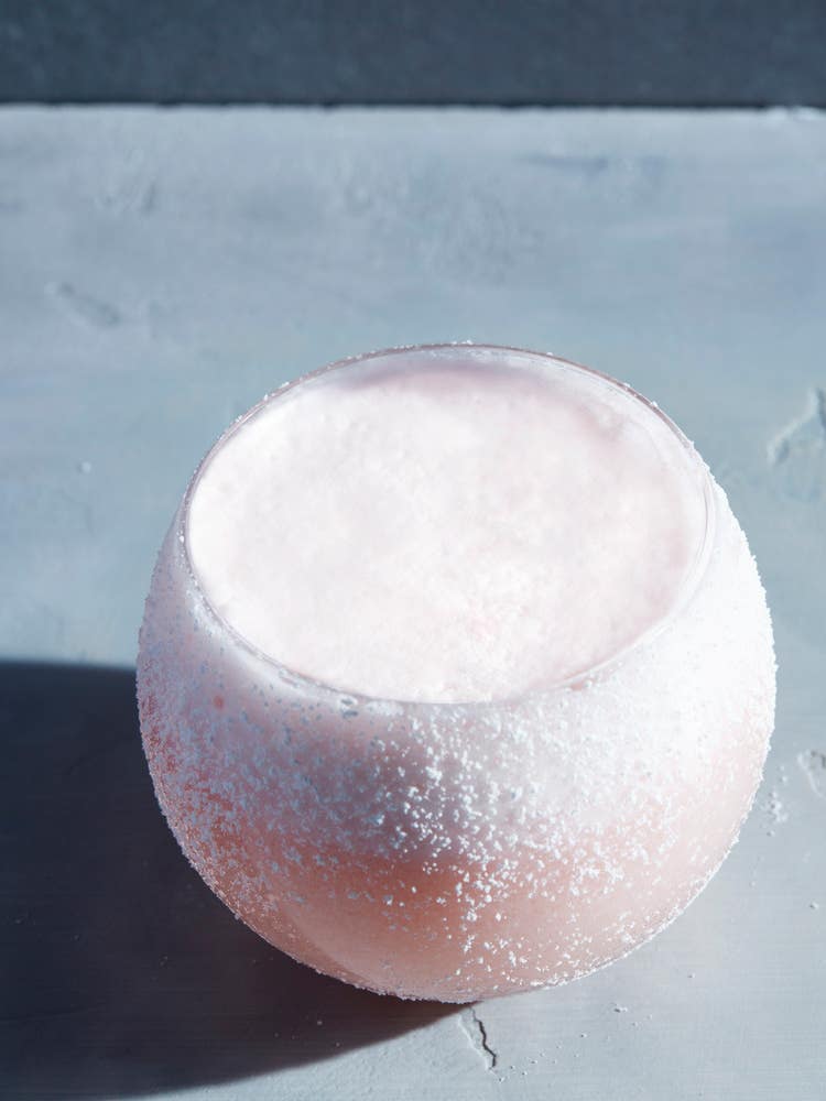 7 Hair-of-the-Dog Cocktails to Brighten Your New Year’s Day Absolut Snowball
