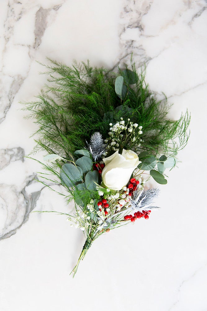 How To DIY A Garland For Your Tablescape Floral Accent