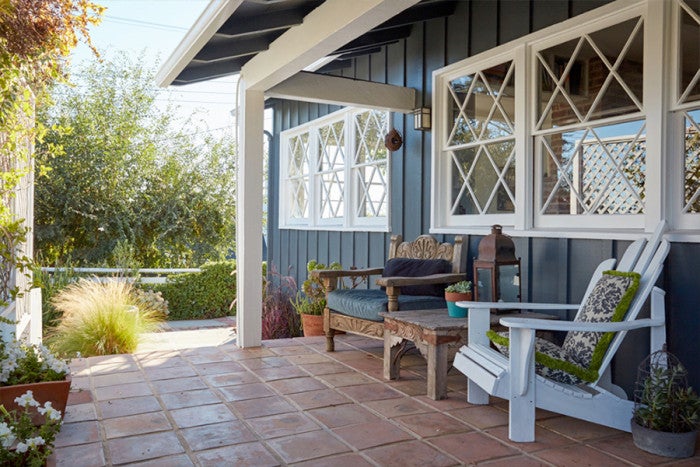 Proof That Even Celebrities Love Tiny Homes porch
