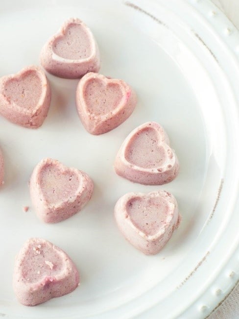 10 Healthy Valentine’s Day Treats Your Sweetheart Will Love strawberry milkshake fudge
