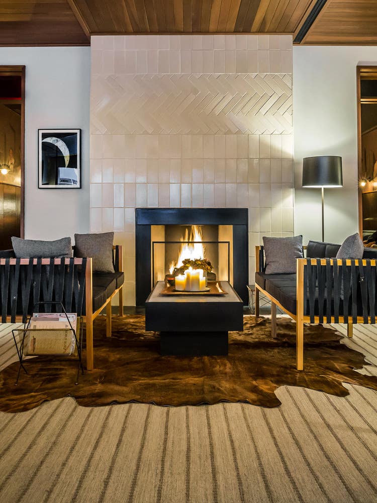 Cozy NYC Bars With Fireplaces  smyth