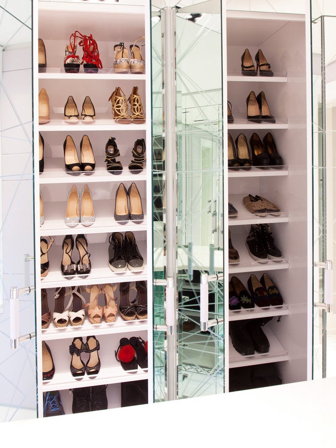 How to Declutter Your Closet Shoe
