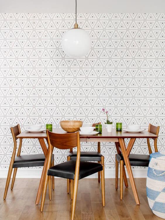 10 Reasons to Wallpaper Your Dining Room