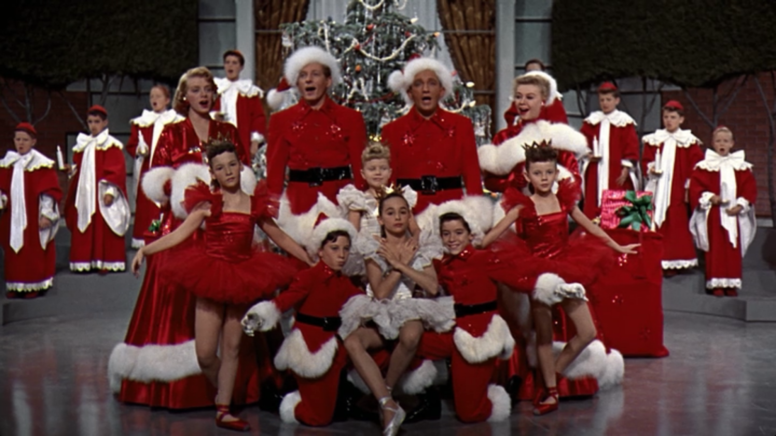 team domino&#8217;s favorite holiday movies!