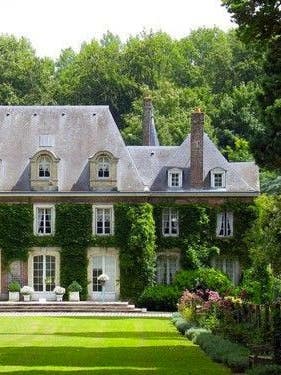 18 ivy-covered homes to pin right now
