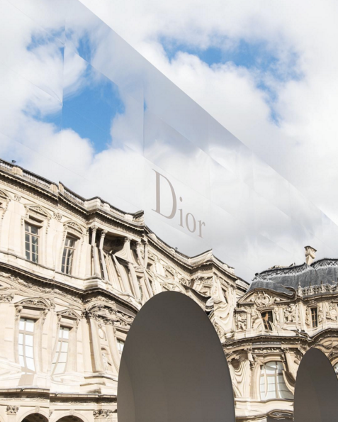 dior-mirrors-paris-fashion-week