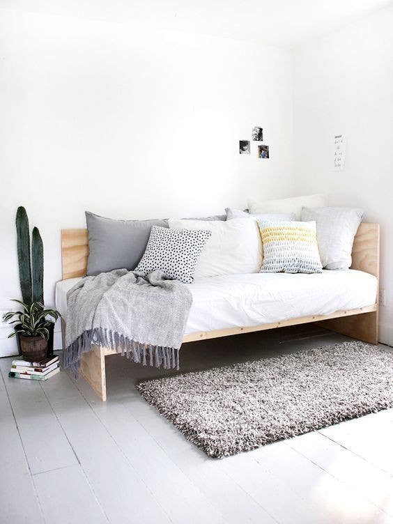 white-light-wood-daybed