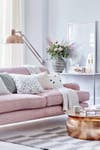 pink-sofa-pillows