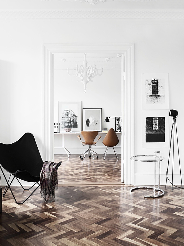 best-herringbone-floors-wood-white-black-living-room