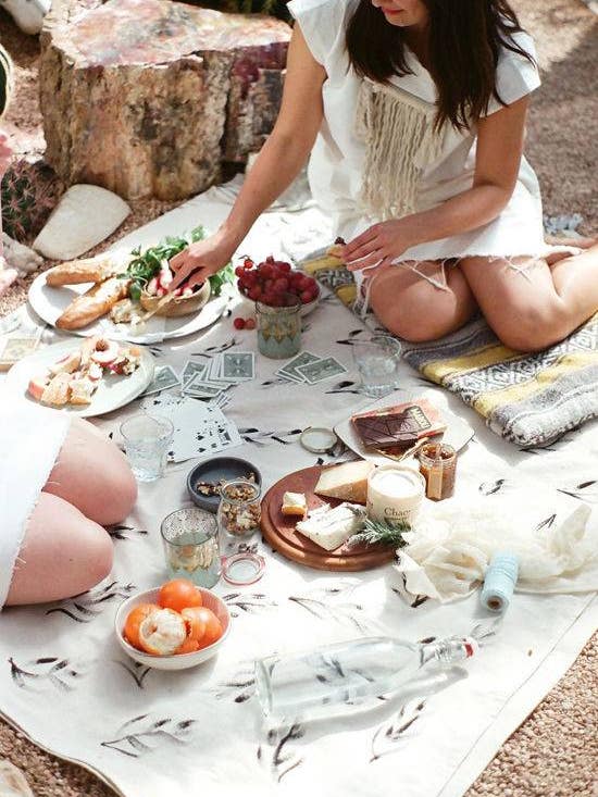 summer picnic ideas picnic spread