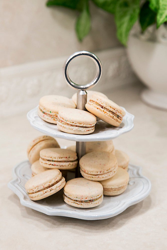 video: how to make macarons at home (don’t be scared!)