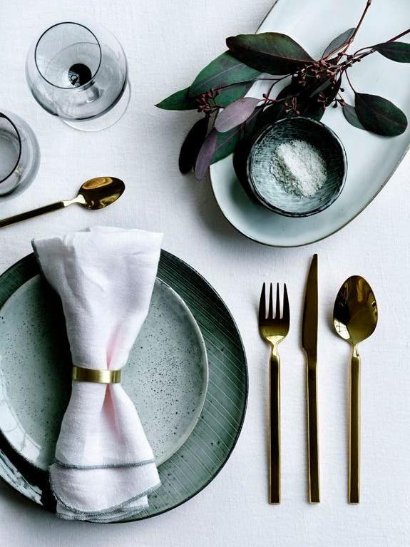 must-see holiday place setting ideas