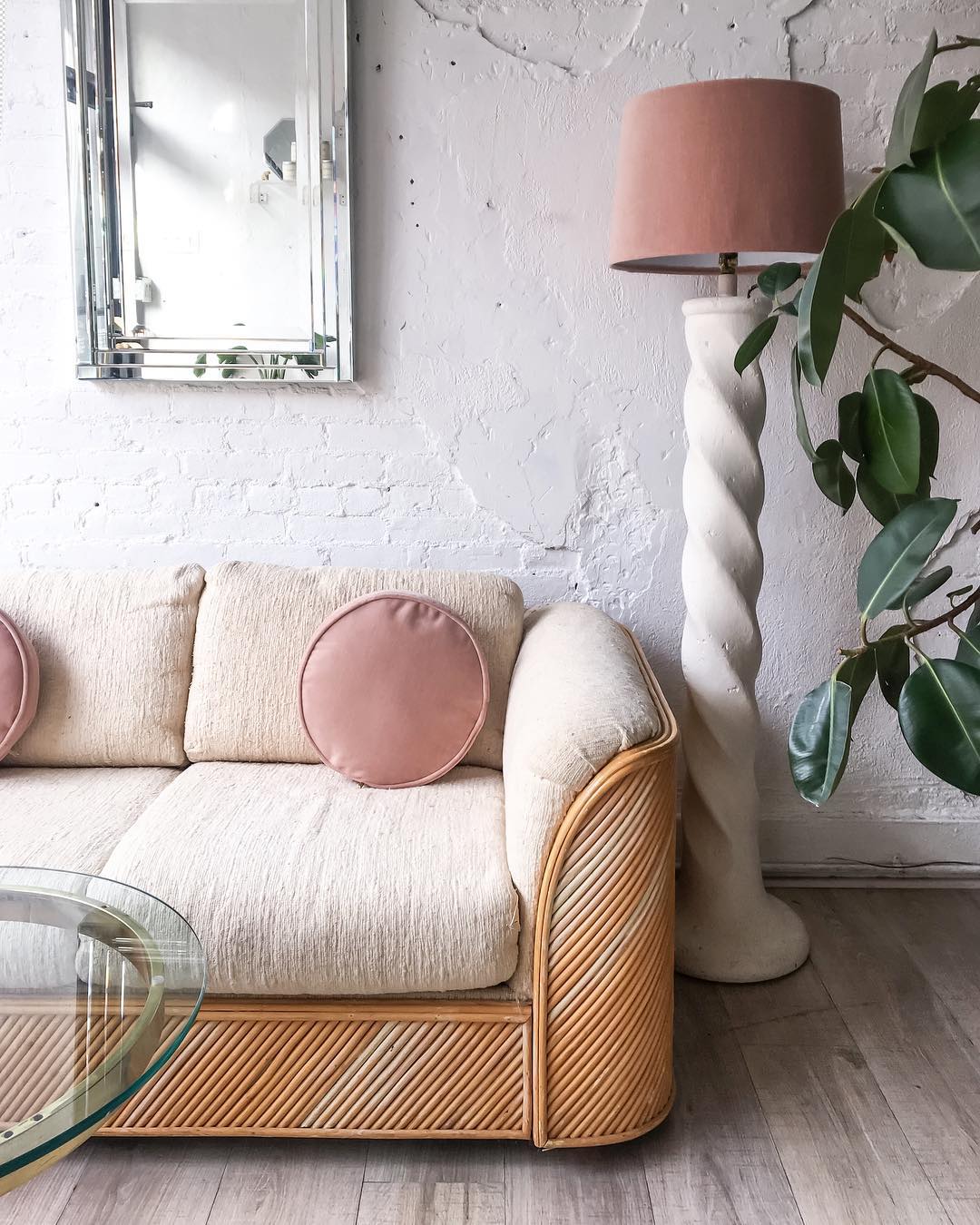Love Vintage Home Decor? Follow These Instagram Accounts