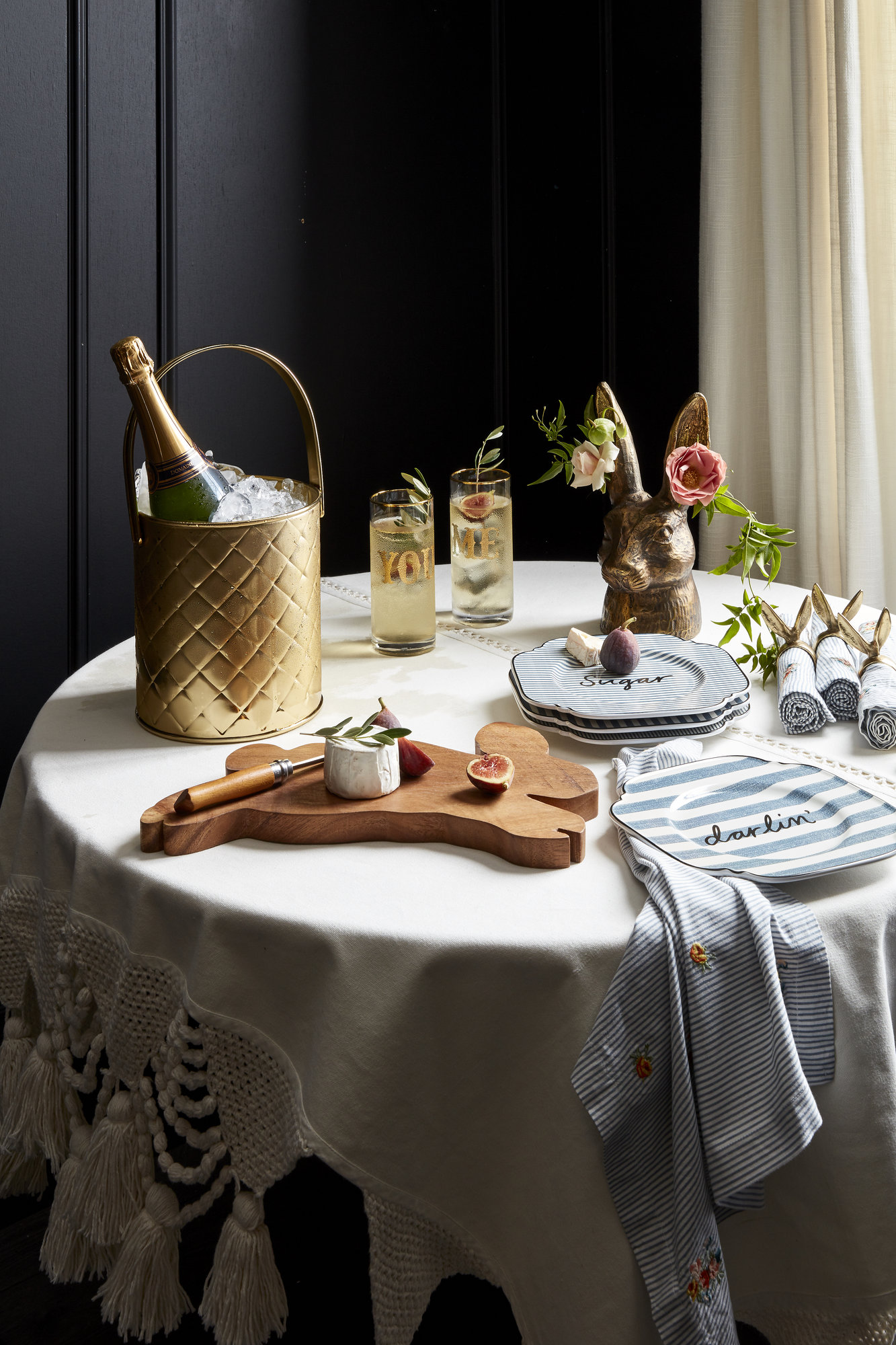 Pottery Barn's Emily & Meritt Spring 2019 Collection Is Fresh and Relaxing